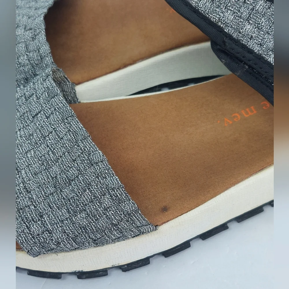 Bernie Mev New York Tara Bay Pewter Gray Stretchy Sandals Womens Size 39 US 8